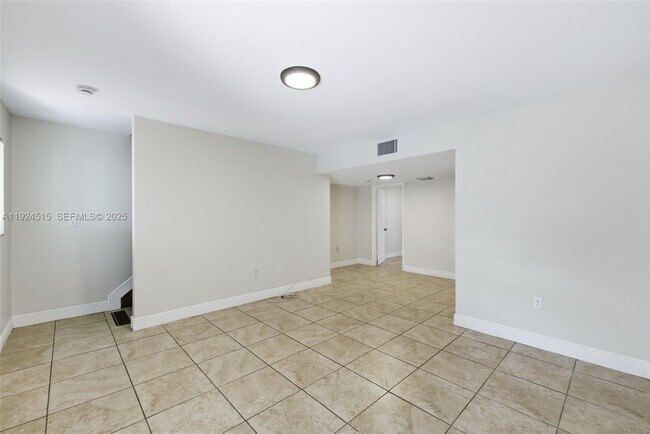 Building Photo - 1977 NW 5th Pl