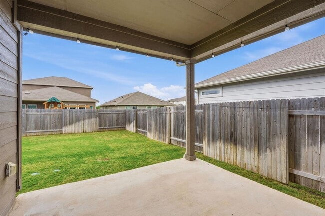 Building Photo - 2807 Rustic Hills Dr