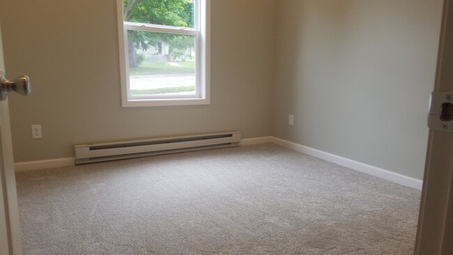 Building Photo - 1328 East Ave