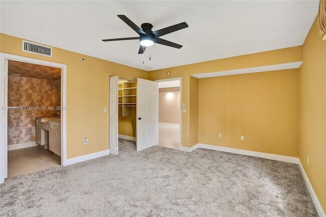 Building Photo - 12547 Imperial Isle Dr