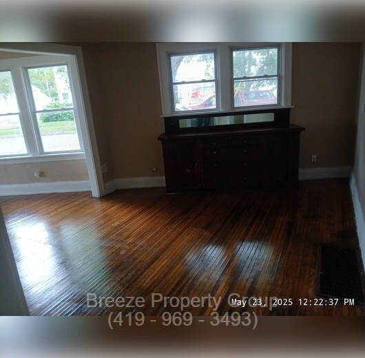 Building Photo - 226 Langdon St