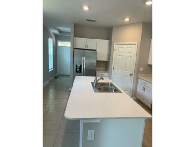 Building Photo - NEW! 3 Bedroom 2 Bath Home! AVAILABLE July...