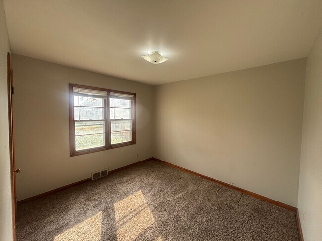 Building Photo - West-End Home with Garage & Large Backyard