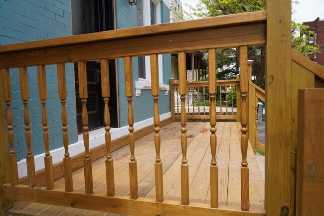 Building Photo - 3225 Bishop St