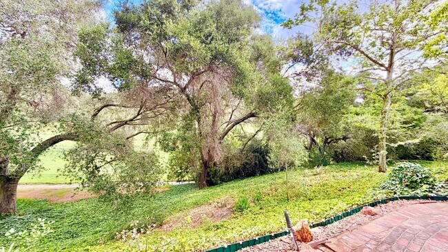 Building Photo - Beautifully Updated Two-Story Townhome on the Pala Mesa Golf Course in Fallbrook!