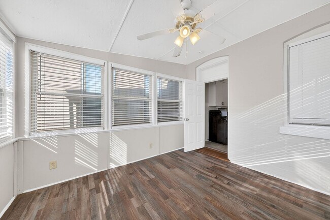 Building Photo - SECTION 8 WELCOME – 3BR Home with Covered Front Porch | $1,700