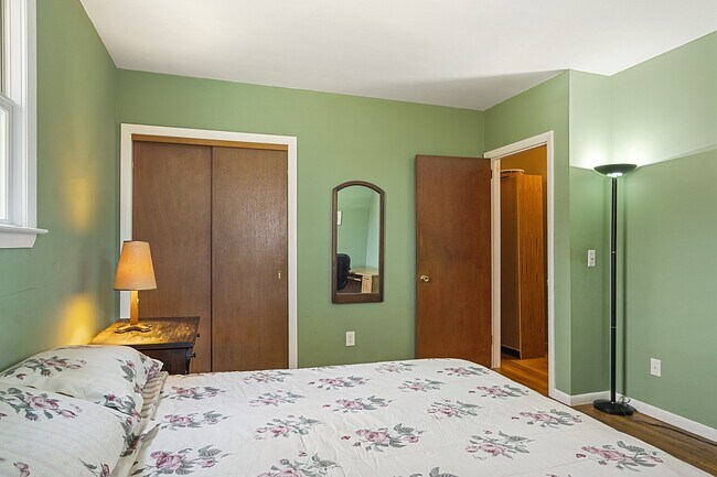 Building Photo - 71 Bemis Rd