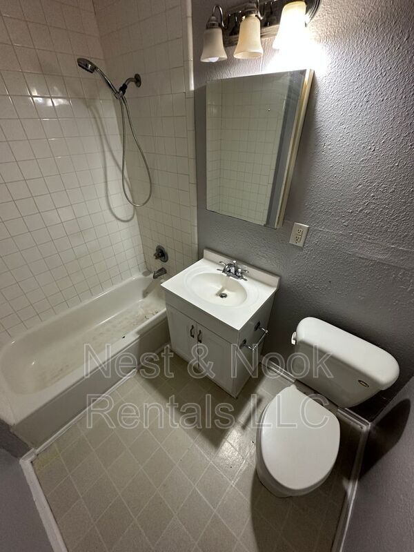 Building Photo - 412 S Urbana Ave