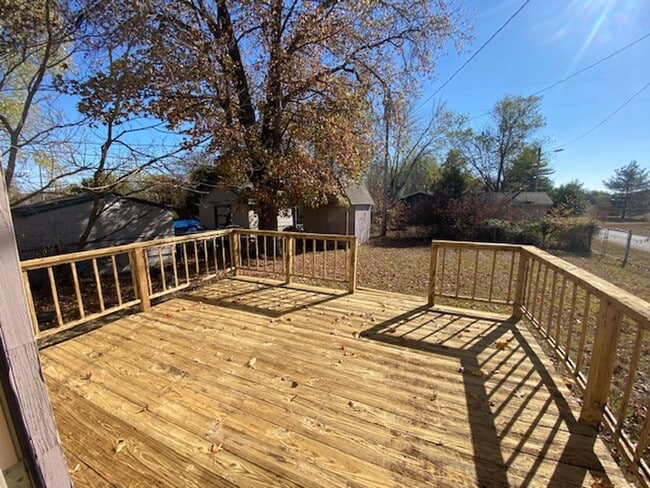 Building Photo - VERY NICE 3-BEDROOM 1-BATH IN WEST JOPLIN-$1250 RENT-$1250 DEPOSIT