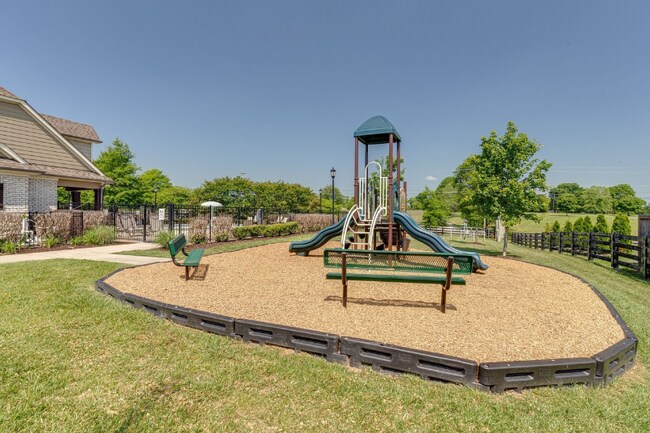 Building Photo - 102 Privett Ct