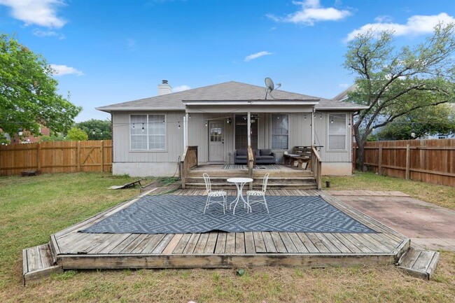 Building Photo - 8200 Edgemoor Pl