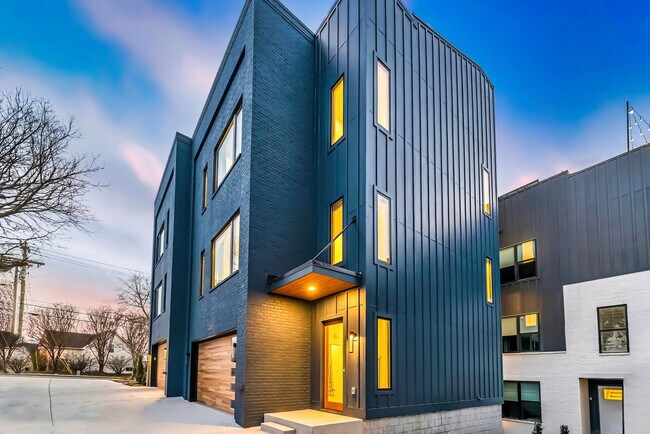 Building Photo - 554 Rosedale Ave