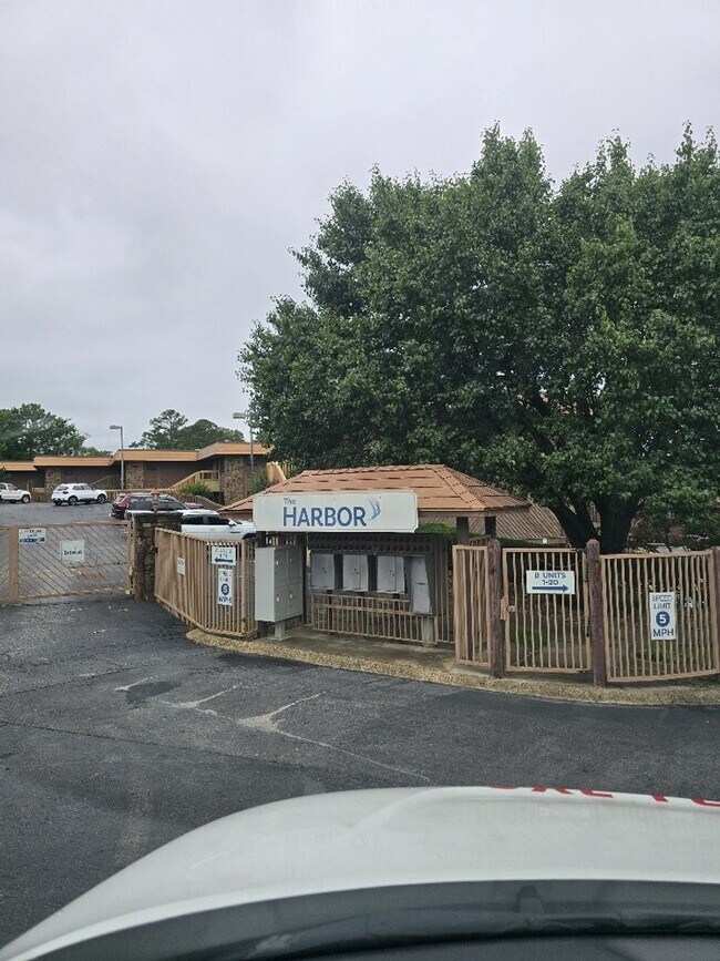 Primary Photo - Lakeside Condo