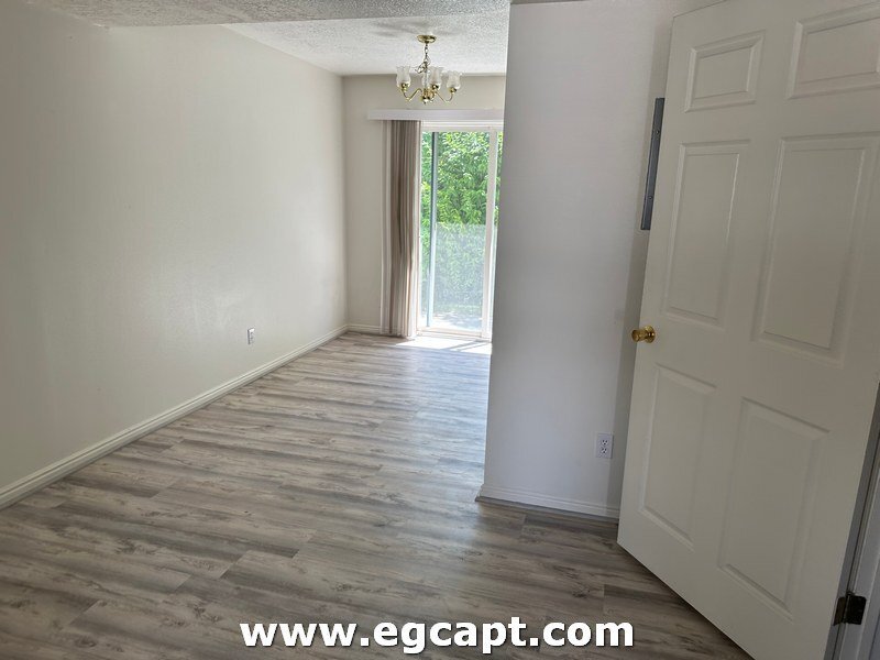 Building Photo - 1243 N 400 E