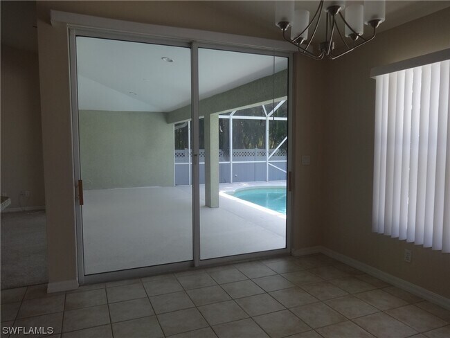 Building Photo - 3320 SW 8th Ct
