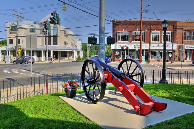 Building Photo - 146 High St