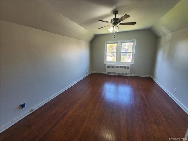 Building Photo - 166-06 Willets Point Blvd