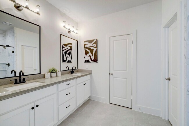 Building Photo - Contemporary Comfort with Designer Finishes