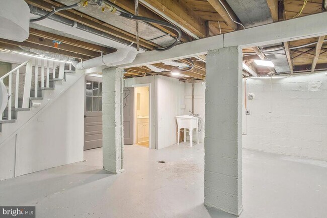 Building Photo - 509 Denham Rd