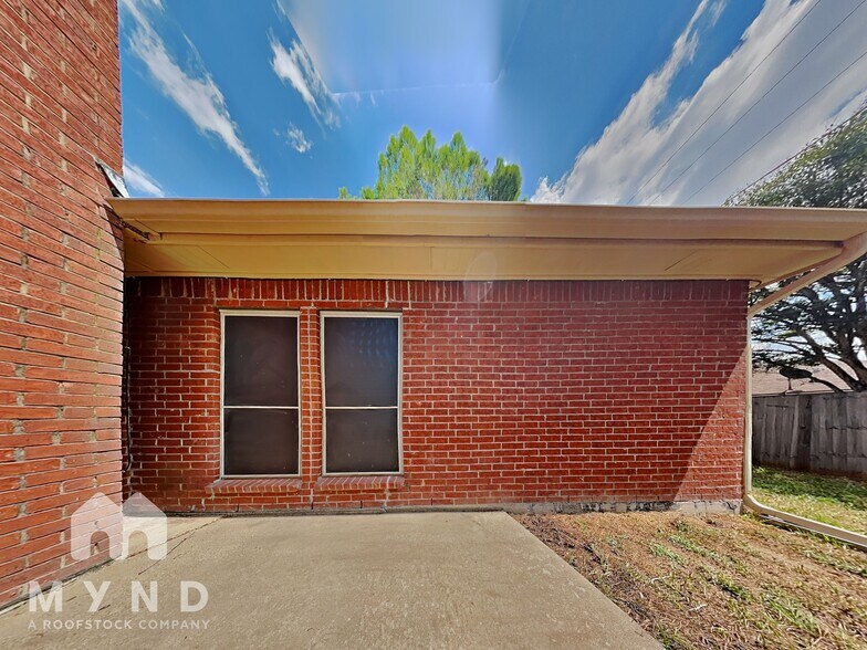 Building Photo - 1000 Galaxy Dr
