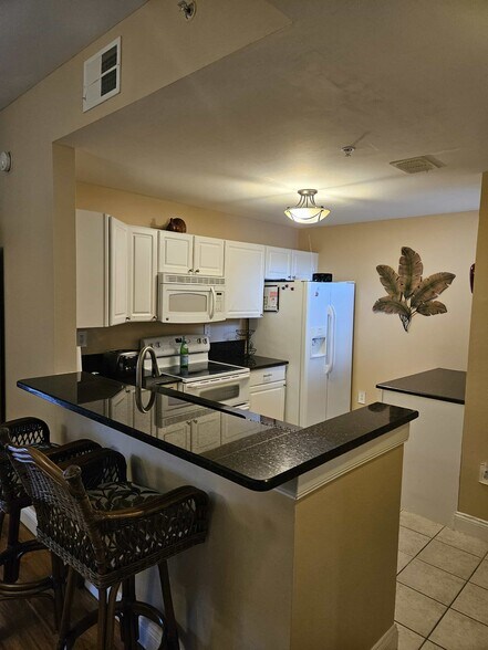 Building Photo - 15385 Bellamar Cir