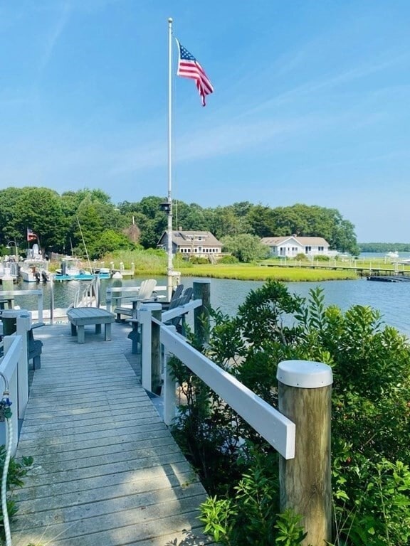 Building Photo - 38 Russell Rd