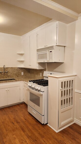 Building Photo - 10641 Whipple St