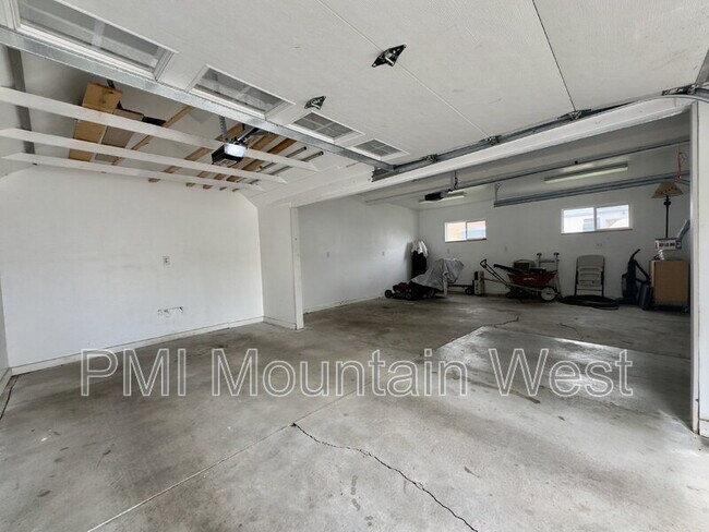 Building Photo - 3324 S 1100 E