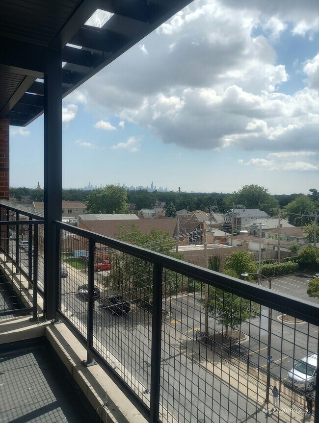Building Photo - 3207 N Narragansett Ave
