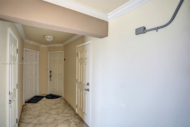 Building Photo - 1160 Hillsboro Mile
