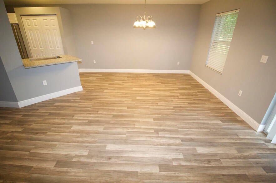 Building Photo - 5086 Rambler Rose Way
