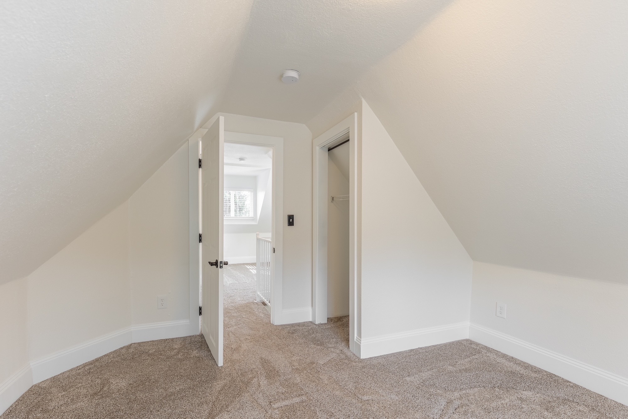 Room 2 - 1144 SE 85th Ave