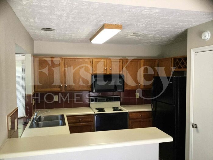 Building Photo - 4030 Meadowgold Ln