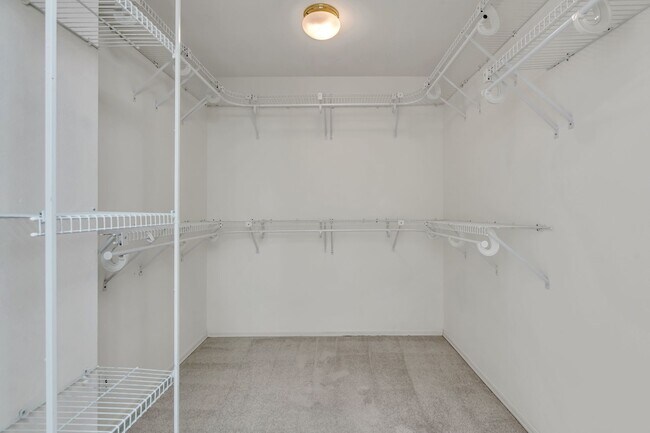 Building Photo - 16323 NE 50th Way