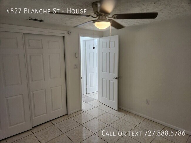 Building Photo - 4527 Blanche St
