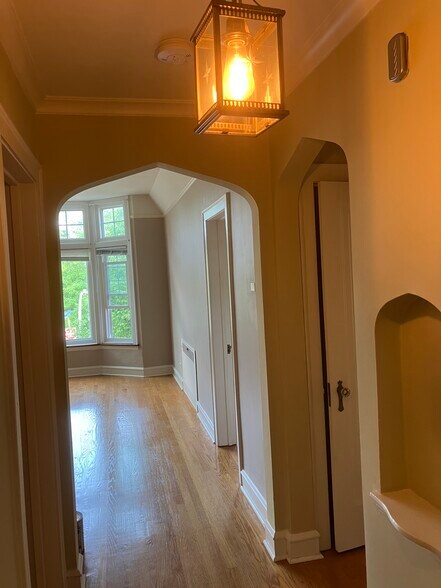 Building Photo - 5258 N Virginia Ave