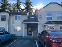 Building Photo - 3 Bed, 2 Bath Remodeled Cordata Condo