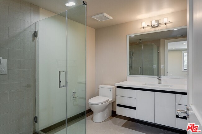 Building Photo - 1211 9th St