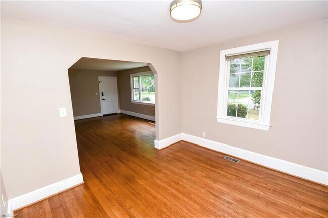 Building Photo - 1330 Monterey Ave