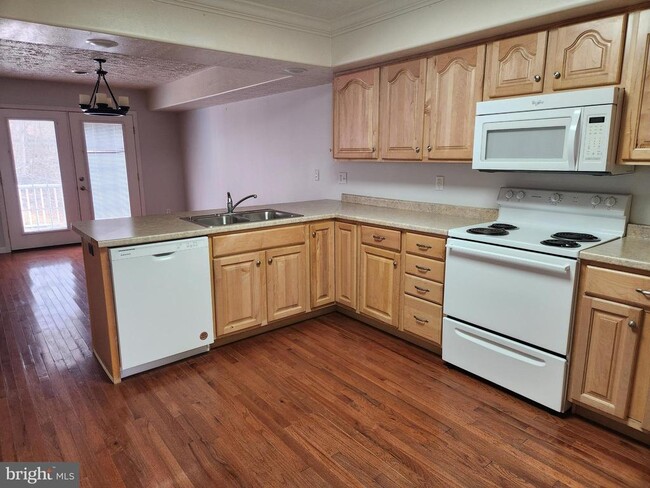 Building Photo - 28 Holler Rd