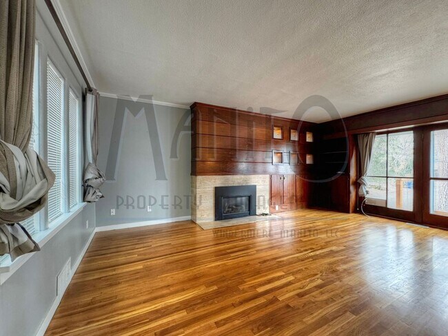 Building Photo - 1624 S Grand Blvd