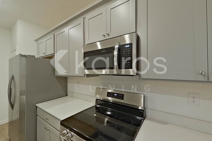 Building Photo - 218 Birch Ave