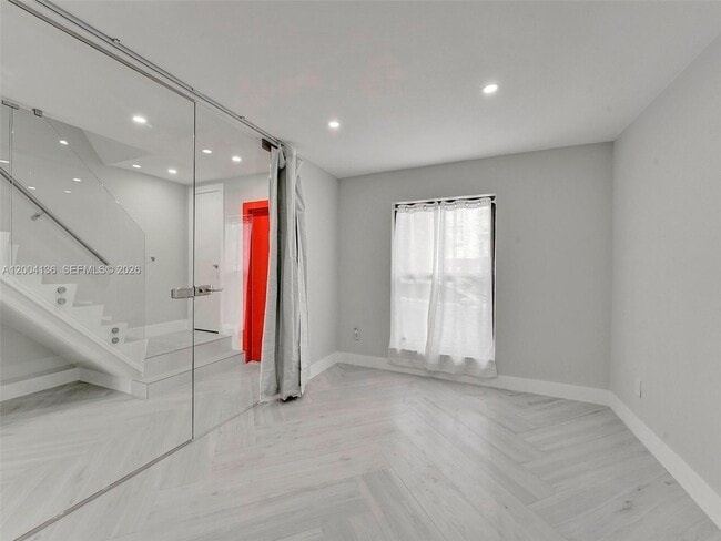 Building Photo - 3744 NE 167th St