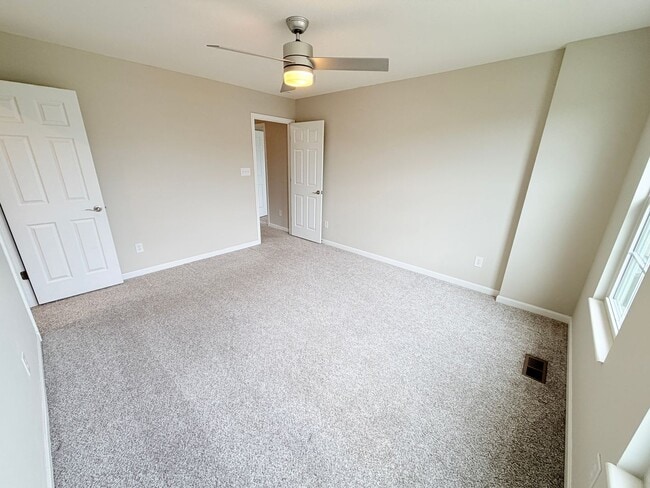 Building Photo - 1332 Horse Shoe Bnd