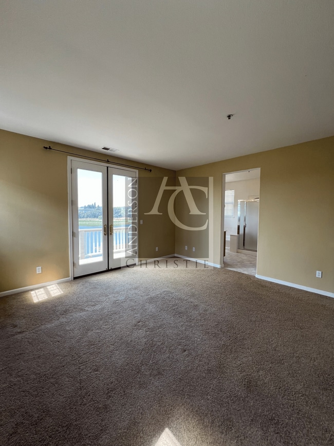 Building Photo - 4br in Bay Breeze Community