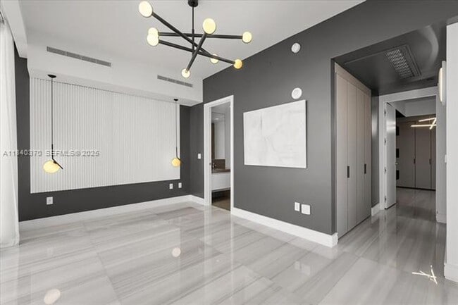 Building Photo - 17901 Collins Ave