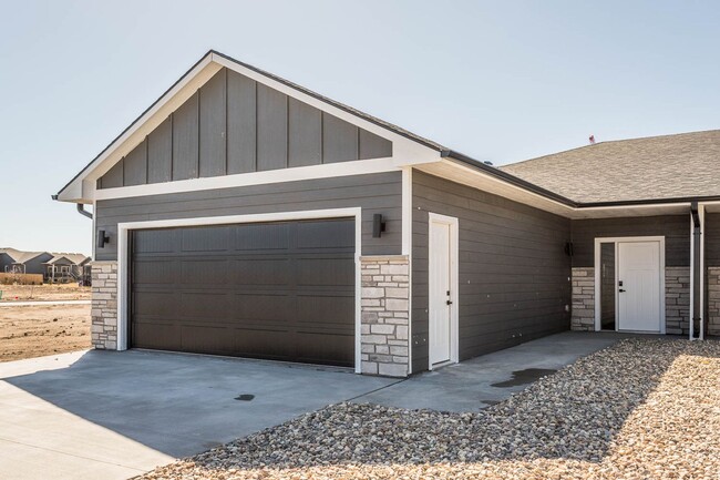 Building Photo - Brand new 3 bed 2 bath Twin home in Tea