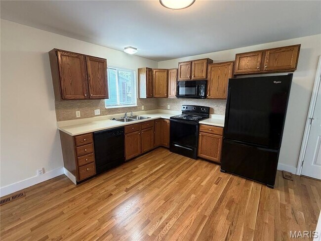 Building Photo - 962 Windstream