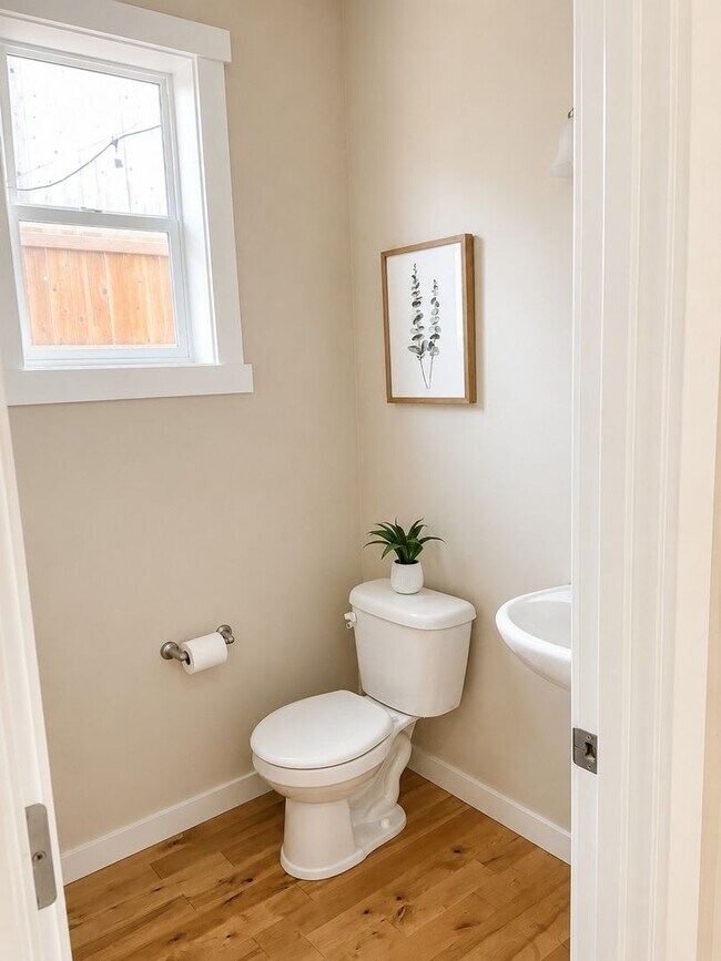 Building Photo - 3bd/2.5ba Lynnwood Townhome