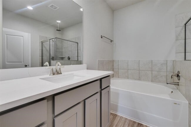 Building Photo - 7713 Rainbow Cl